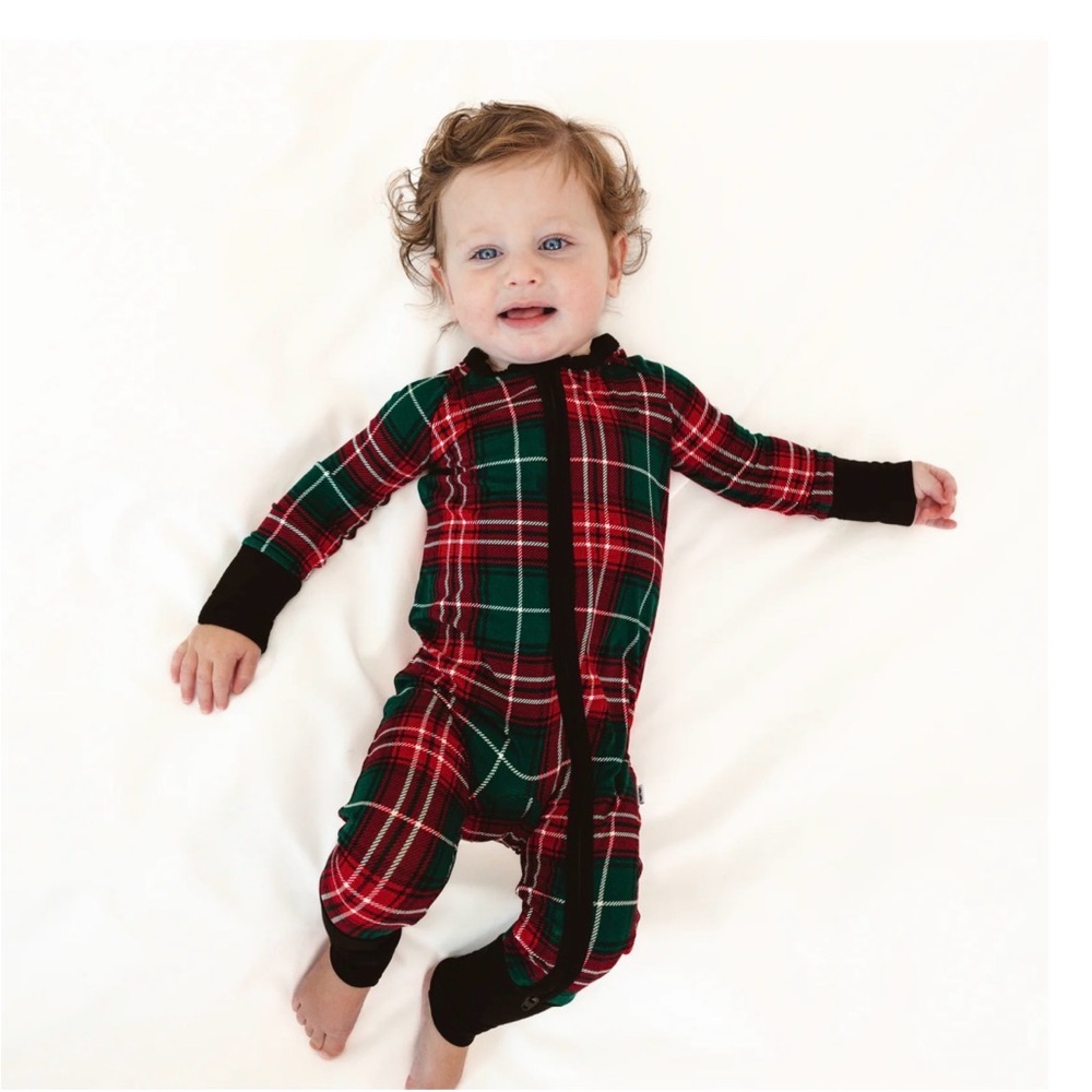 NWT LITTLE  Sleepies fireside plaid Pajama Christmas zippy